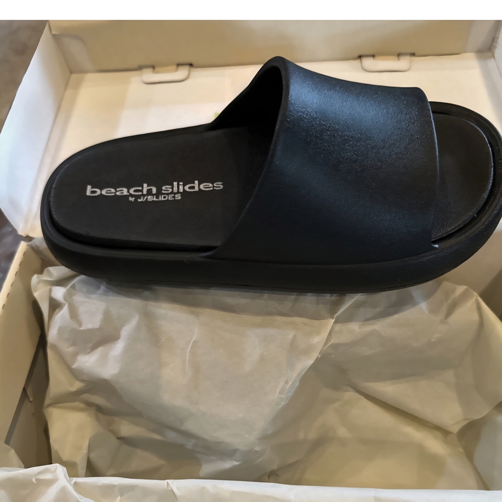 J/SLIDES Cloud Sandals NIB - Picture 2 of 3